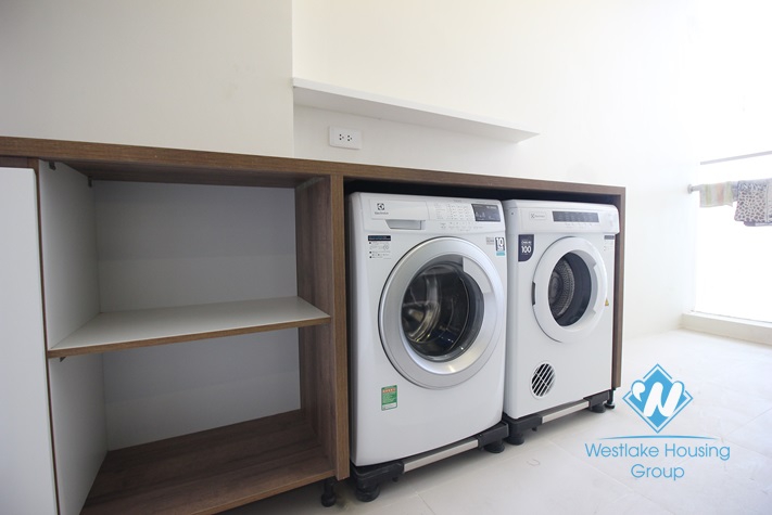 Cheap three bedrooms apartment for rent in L building Ciputra, Tay Ho, Ha Noi
